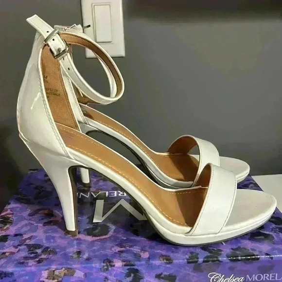 Heels - Picture 4 of 5